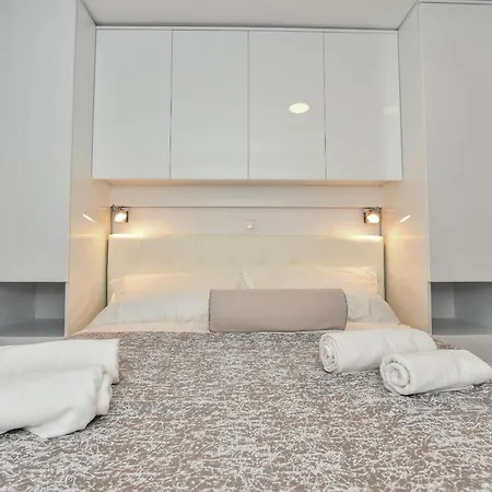 Holiday home Sana 1 *