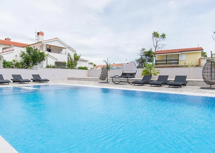 Sana 1 Holiday home *